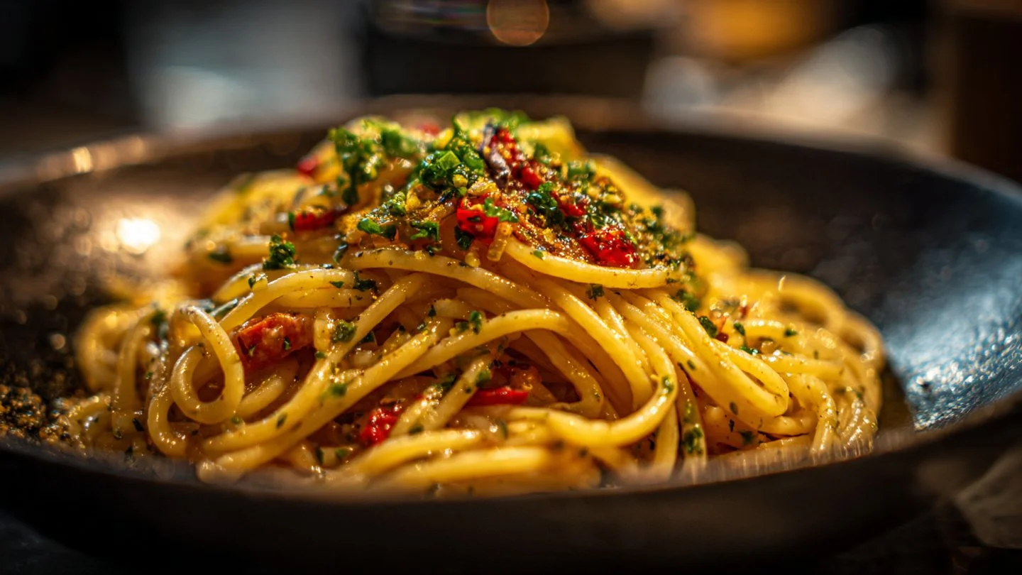 Caramelized Onion Pasta with Chili Oil: A Sweet and Spicy Flavor Bomb